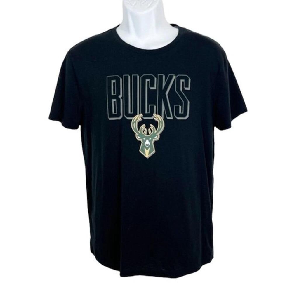 Milwaukee Bucks Shirt Men Medium Black Basketball Short Sleeve Graphic Tee